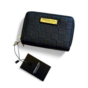 London Fog NWT Black Dahlia Quilted Faux Leather Double Zipper Wallet